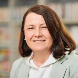 Claudia Mayrhofer - Bibliotheksmitarbeiterin